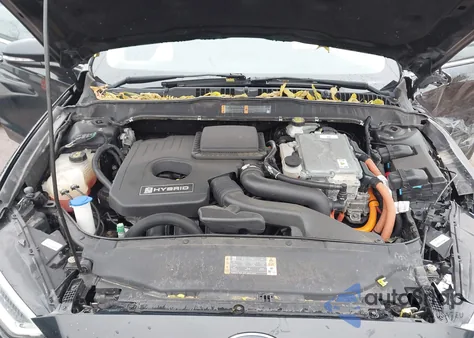 2018 Ford Fusion Hybrid Titanium из США, поврежденный, VIN 3FA6P0RU9JR124190